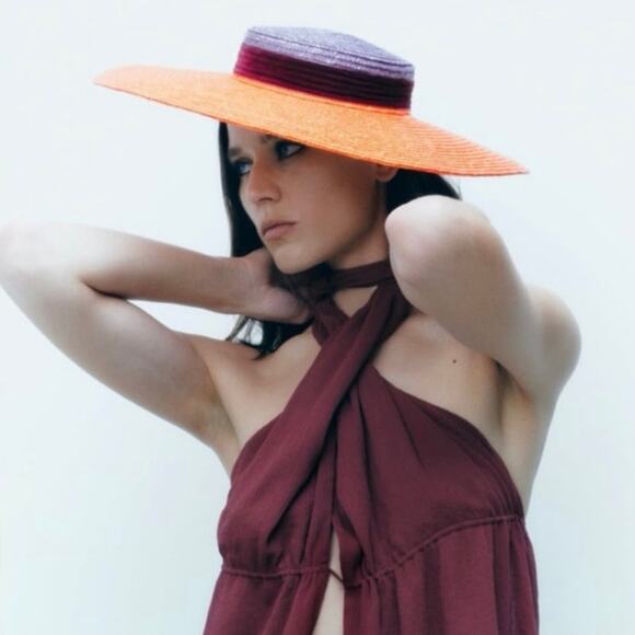 Zara limited edition picture hat you cannot miss - Picture 1 of 9